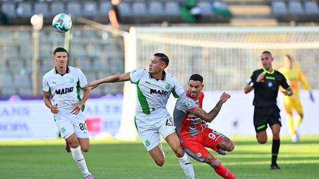 Debut Jay Idzes di Sassuolo Berakhir Pahit, Fabio Grosso Beberkan Kesalahan Fatal Kontra Cremonese