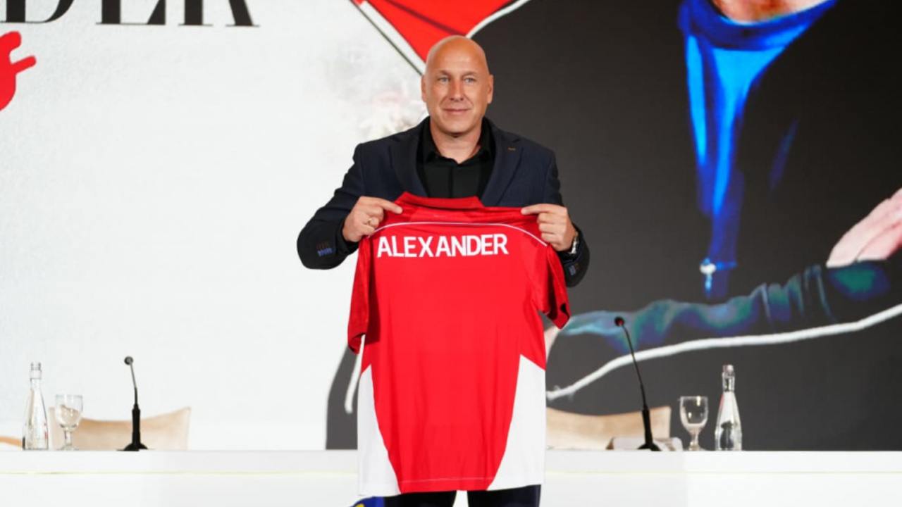 Profil Alexander Zweirs, Direktur Teknik Baru PSSI dengan Filosofi Sepak Bola Berbasis Sistem
