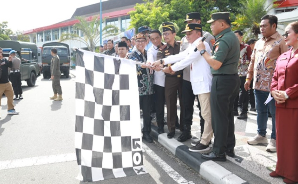 Gubernur Lepas Bantuan Kemanusiaan Rp 9,14 Miliar untuk Korban Bencana di Aceh, Sumbar dan Sumut