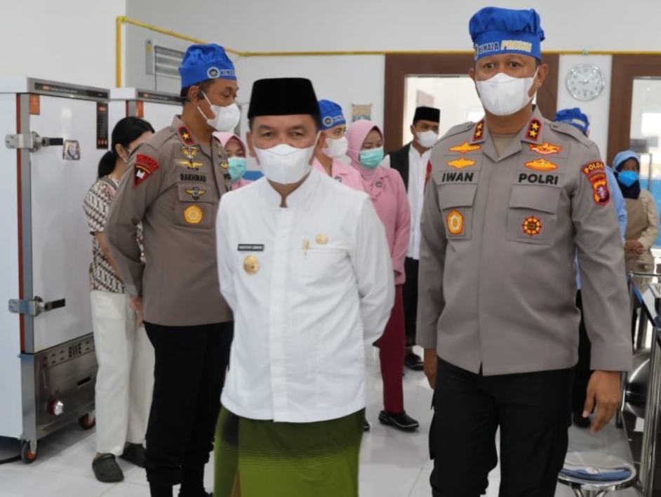 Dapur SPPG Polda Tuai Pujian Gubernur: SOP-nya Disiplin dan Makanannya Aman!