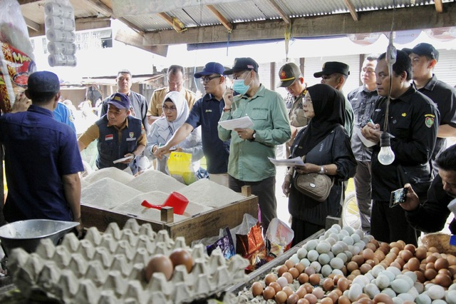 Pemprov Sidak Harga Pangan Jelang Nataru 2025, Cabai Tembus Rp110 Ribu