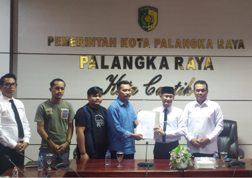Warga Desak Perbaikan Jalan dan TPS, Wali Kota Palangka Raya Janjikan Program Hingga 2026