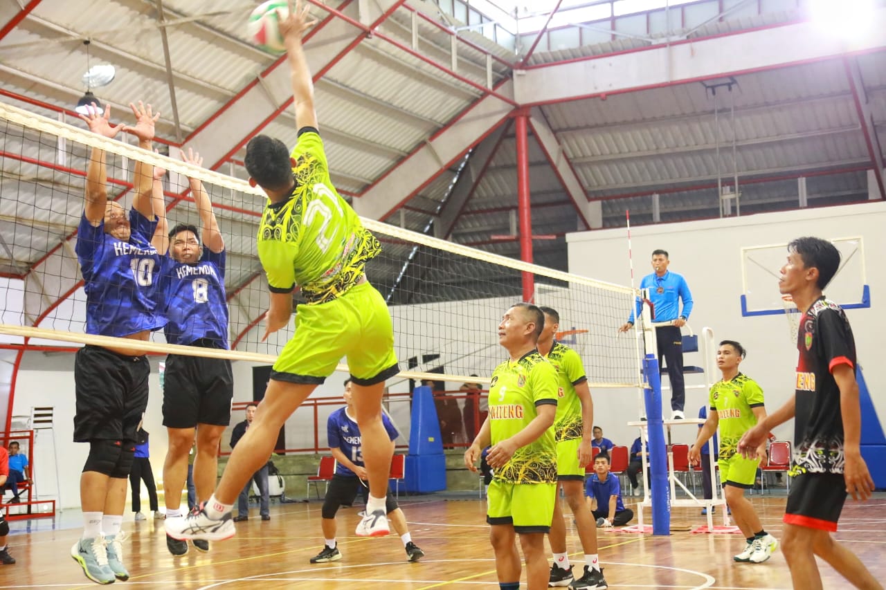 Futsal Kalteng Tahan Imbang di Laga Perdana PORNAS Korpri 2025, Sekda Leonard: Semangat Jangan Kendur!