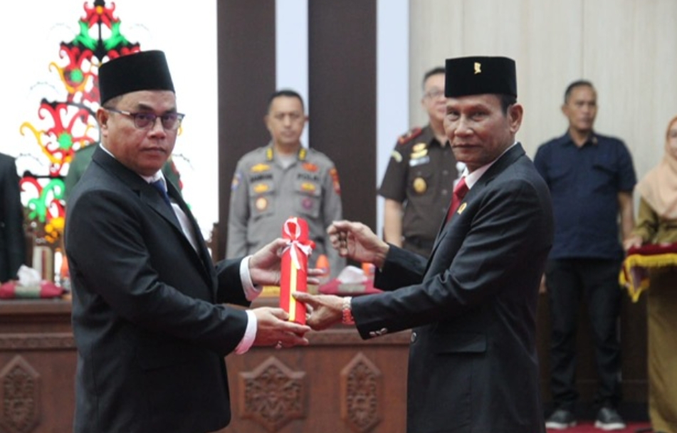 Amonius Tuyum Dilantik Jadi Anggota DPRD Lewat Mekanisme PAW