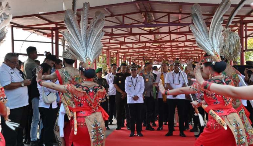 Menkum Resmikan 1.571 Posbakum di Kalimantan Tengah