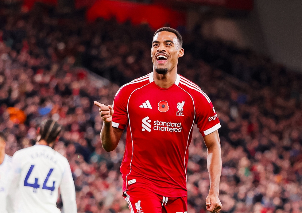 Kontroversi Gol Salah di Anfield! Liverpool Kalahkan Aston Villa 2-0, Martinez Blunder Jadi Sorotan