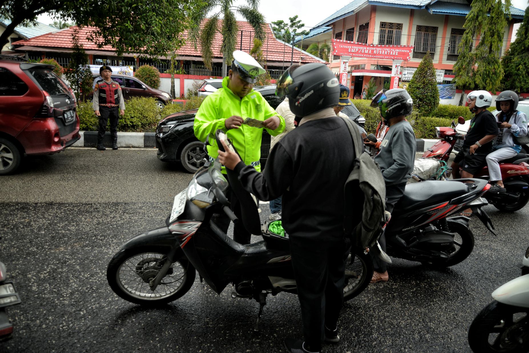 Kejar Target PAD Rp275 M, Bapenda Palangka Raya Operasi Pajak Kendaraan