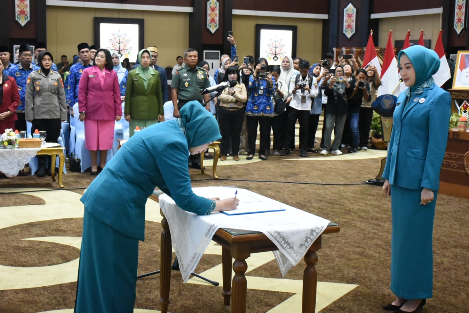 Aisyah Sabran Lantik Maya Savitri Pimpin TP PKK Barito Utara