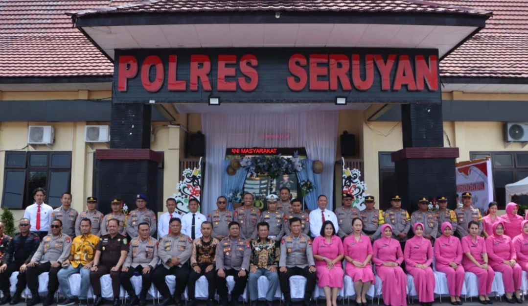 Kapolda Resmikan Gedung Baru Polres Seruyan, Bagikan Bantuan Hingga Bibit Jagung