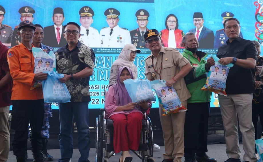 Program Pangan Presiden Tiba di Kalteng: 95.945 Paket Dibagikan, Pasar Murah Digelar Gratis