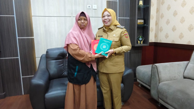 Bupati Kobar Apresiasi Program Wakaf 10.000 Alquran dari BWA dan IOF