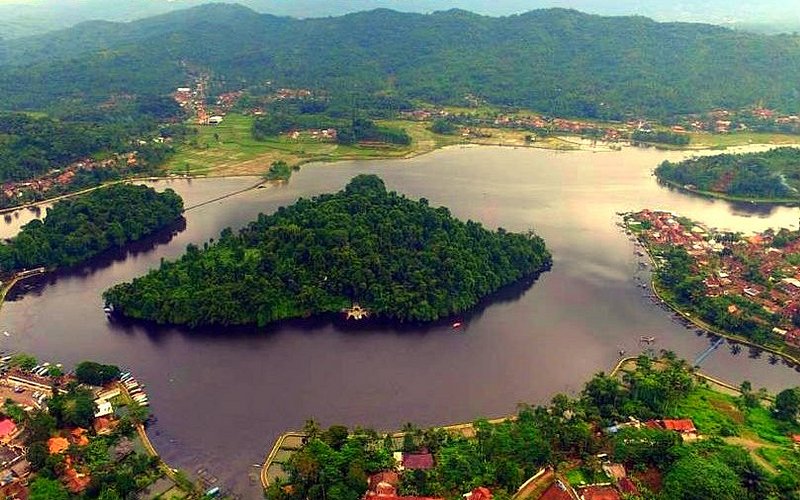 7 Tempat Wisata di Ciamis, Jawa Barat yang Wajib Dikunjungi, dari Alam Sejuk hingga Wisata Edukasi