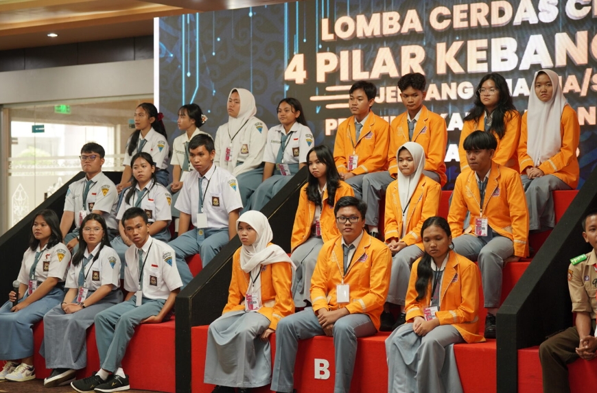 SMAN 2 Sampit Juara Lomba Cerdas Cermat Kebangsaan se-Kalteng, Gubernur Resmi Tutup Grand Final