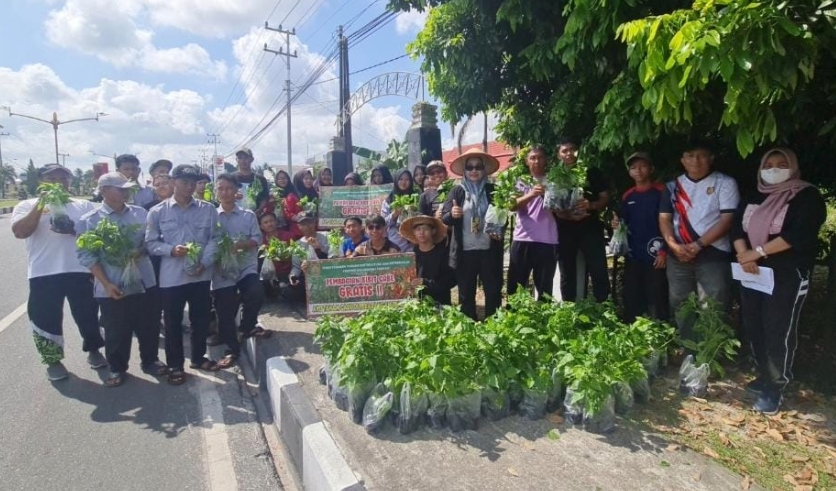 Pemprov Bagikan 2.000 Bibit Cabai Gratis, Strategi Tahan Inflasi dari Pekarangan Rumah