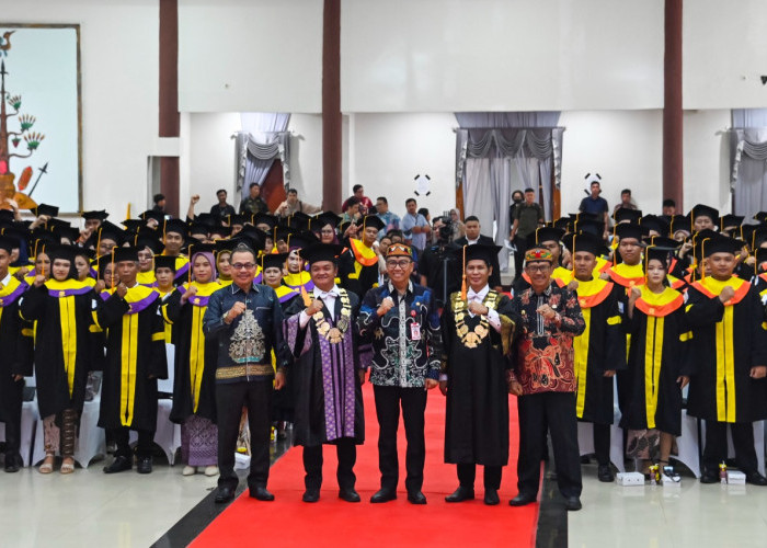 Gelar Wisuda Daerah, UT Palangka Raya Cetak 427 Lulusan, Pemprov Dorong Pemerataan Akses Pendidikan Tinggi