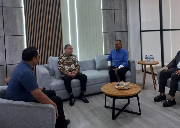Minta Maaf ke Dahlan Iskan, Sufmi Dasco dan Raffi Ahmad Kunjungi Kantor Disway