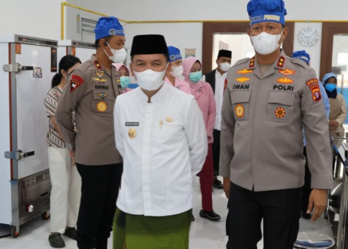Dapur SPPG Polda Tuai Pujian Gubernur: SOP-nya Disiplin dan Makanannya Aman!