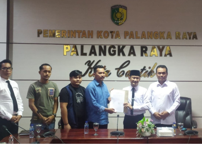 Warga Desak Perbaikan Jalan dan TPS, Wali Kota Palangka Raya Janjikan Program Hingga 2026