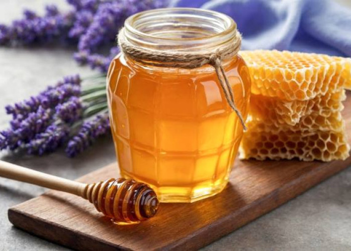 Apakah Madu Terbukti Lebih Ampuh Redakan Batuk daripada Obat Sirup, Ini Penjelasan Dokternya!
