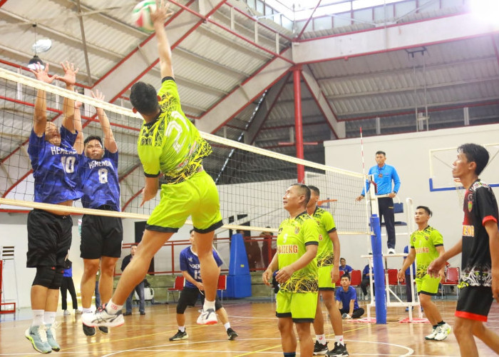 Futsal Kalteng Tahan Imbang di Laga Perdana PORNAS Korpri 2025, Sekda Leonard: Semangat Jangan Kendur!