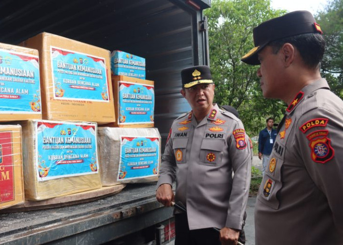 Kapolda Berangkatkan 3 Truk Bantuan Logistik ke Aceh, Sumut dan Sumbar