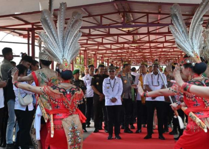 Menkum Resmikan 1.571 Posbakum di Kalimantan Tengah