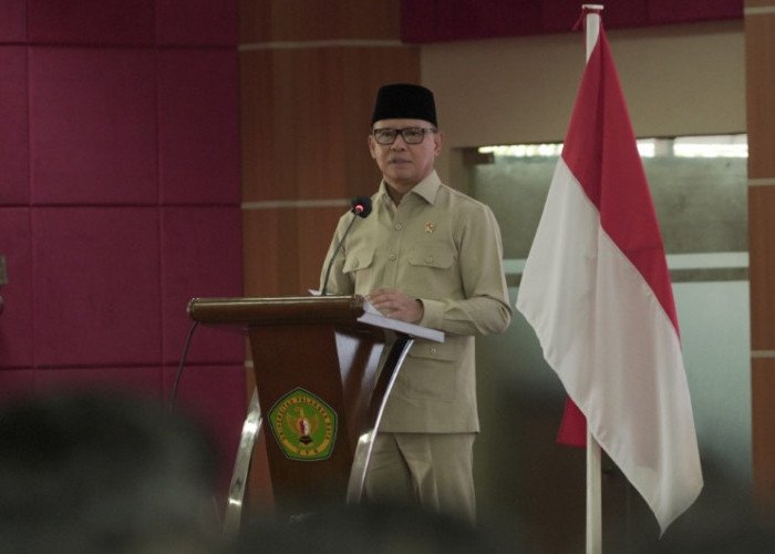 Menteri P2MI Mukhtarudin Beri Kuliah Tamu di UPR: Ajak Mahasiswa Siap Bersaing di Pasar Kerja Global