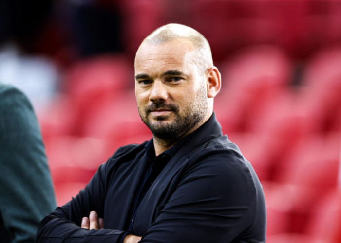Wesley Sneijder Bela Keputusan Timnas Indonesia Pecat Patrick Kluivert Cs: Mereka Bereaksi dengan Emosi!