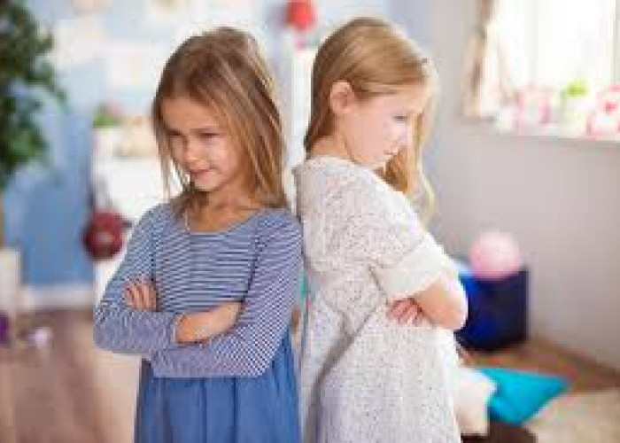 Punya Anak dengan Jarak Usia Berdekatan, Lebih Praktis atau Justru Menantang? Ini Plus Minusnya