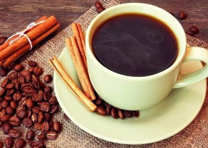 Rahasia di Balik Segelas Kopi Pahit di Pagi Hari: Manfaat, Risiko, dan Tips Minum yang Aman untuk Kesehatan!