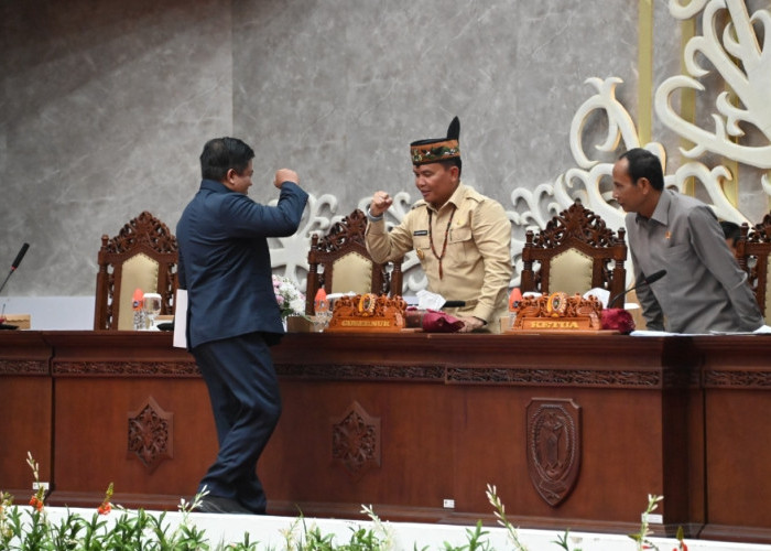 Seluruh Fraksi DPRD Kompak Setujui Nota Keuangan dan Raperda APBD 2026, Gubernur: Efisiensi Tak Boleh Rugikan