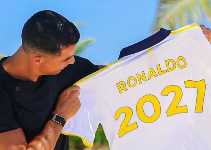 Resmi! Cristiano Ronaldo Bertahan di Al-Nassr dengan Kontrak Termahal Sepanjang Sejarah Tembus Rp10 Triliun