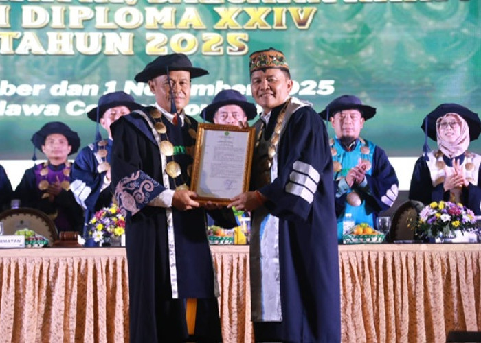 Gubernur Hadiri Wisuda dan Pengukuhan Guru Besar UMPR