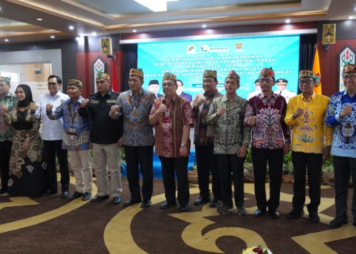 Gubernur Lantik Pengurus PUSKUD 2025–2030, Menteri Koperasi Buka Muswil Dekopin