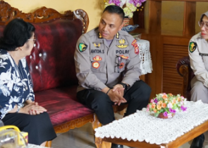 Rayakan HUT ke-24, Rumkit Bhayangkara Palangka Raya Salurkan Bantuan bagi Disabilitas