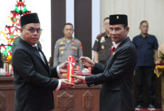 Amonius Tuyum Dilantik Jadi Anggota DPRD Lewat Mekanisme PAW