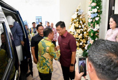 Gubernur - Wagub Sambangi Tokoh dan Pejabat Rayakan Natal, Tegaskan Semangat Huma Betang