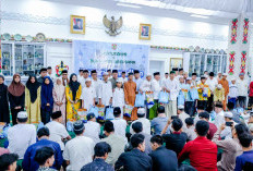 Silaturahmi Buka Puasa Gubernur, Santuni Yatim dan Tausiah